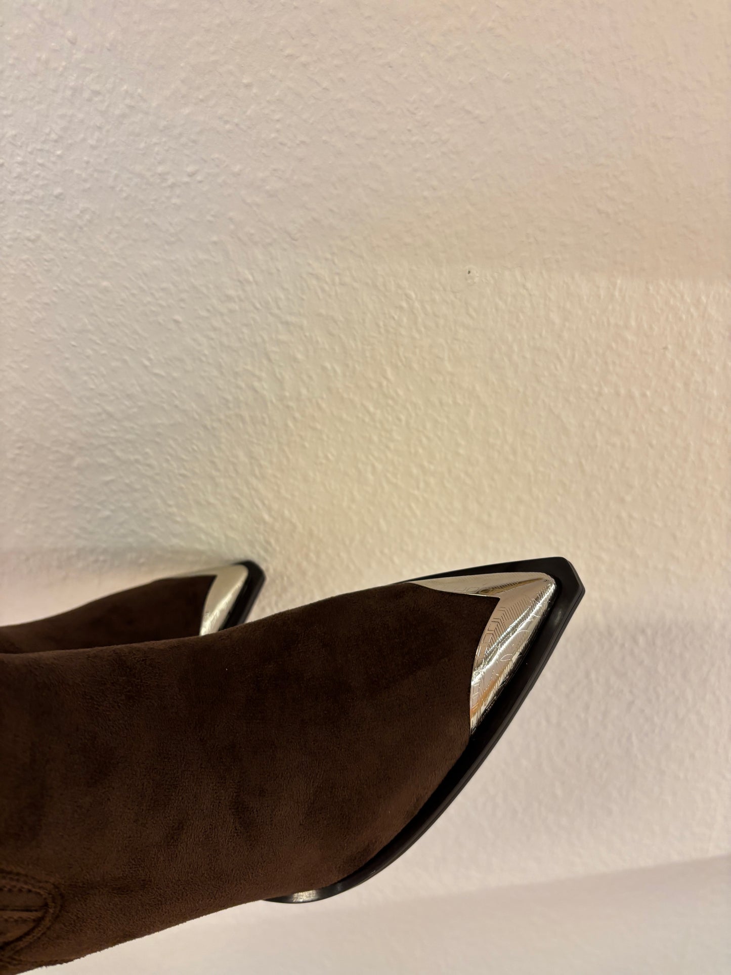 Braune Cowboy Stiefeletten mit silberne Kappe
