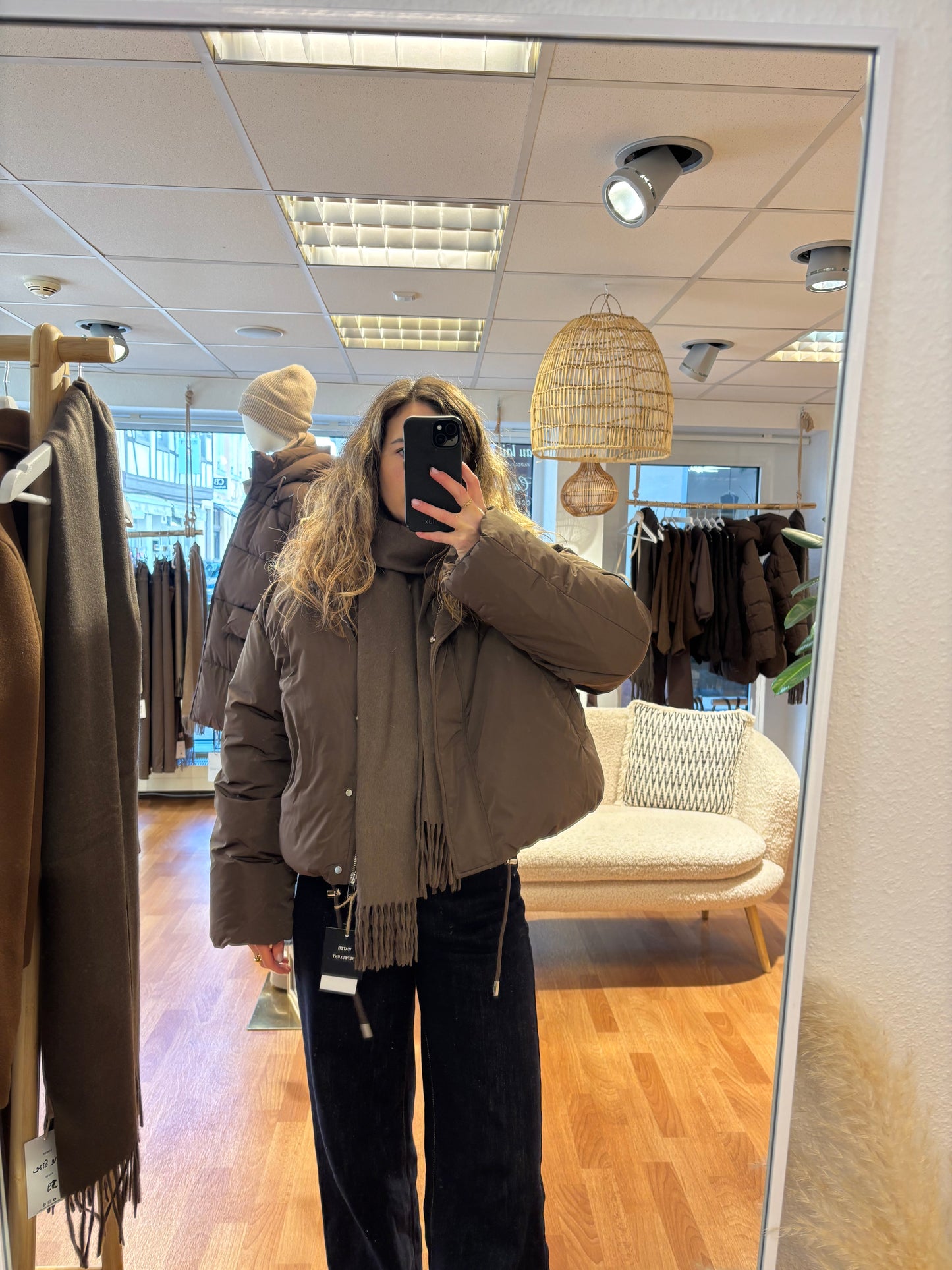 Braune Bomberjacke mit Teddykragen