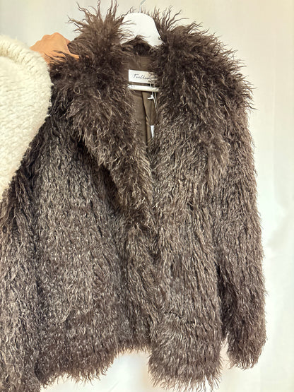 Felljacke mit Kragen