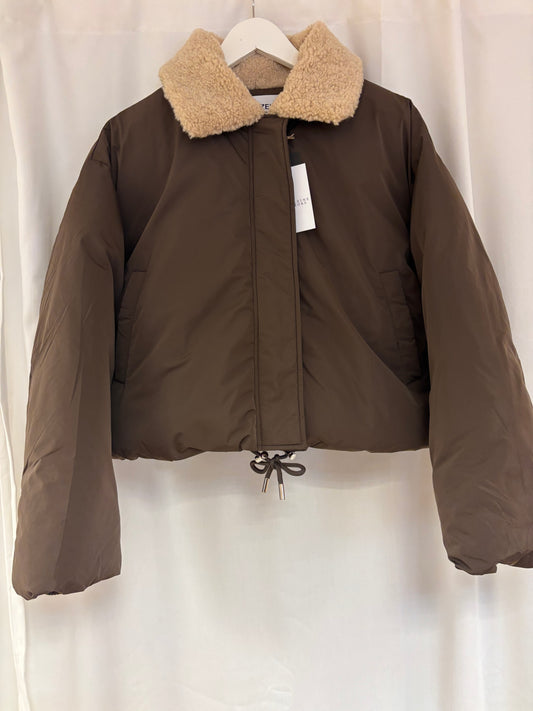 Braune Bomberjacke mit Teddykragen