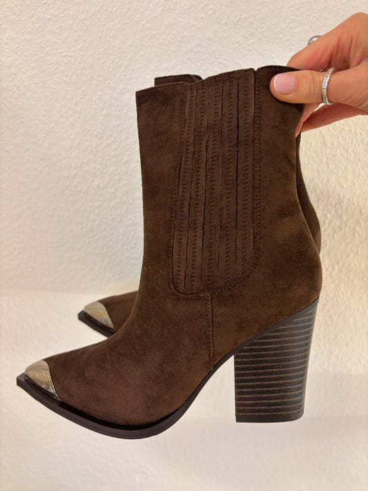 Braune Cowboy Stiefeletten mit silberne Kappe