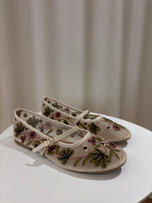 Ballerinas mit Blumen