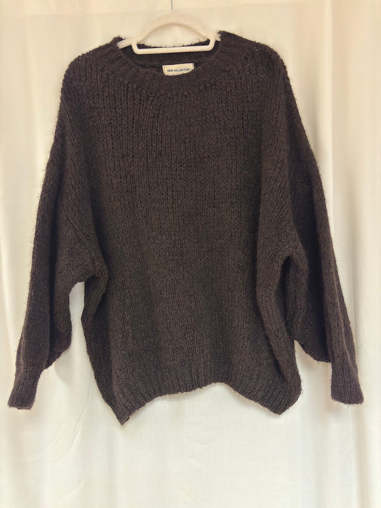 Weicher brauner StrickPullover