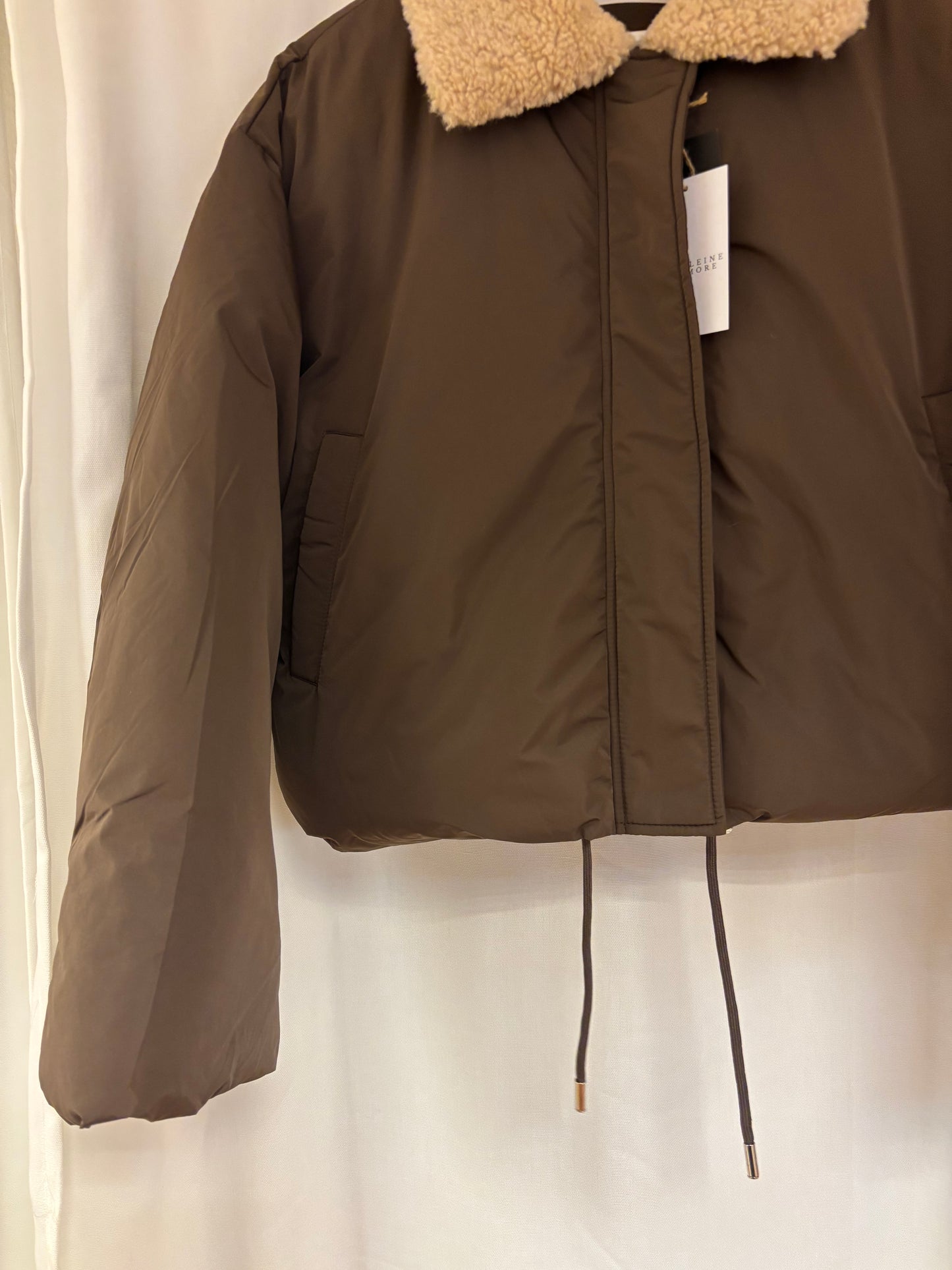 Braune Bomberjacke mit Teddykragen