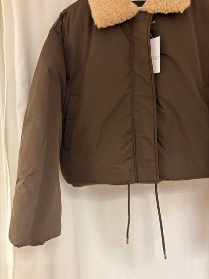 Braune Bomberjacke mit Teddykragen