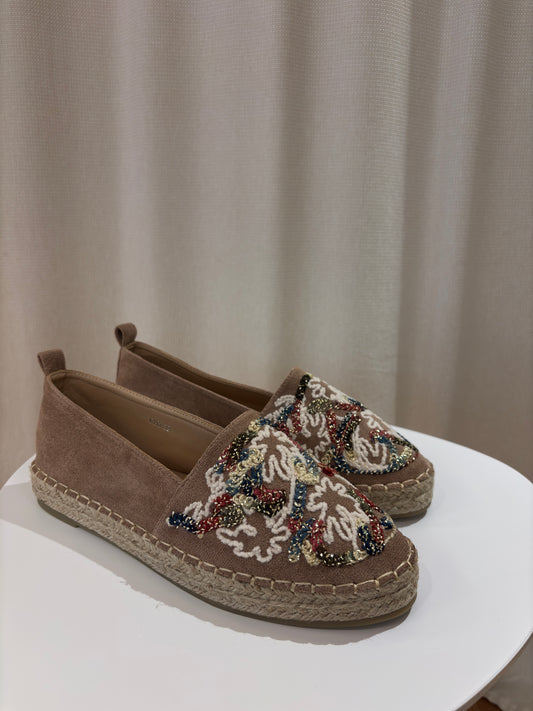 Taupfarbene Espadrille