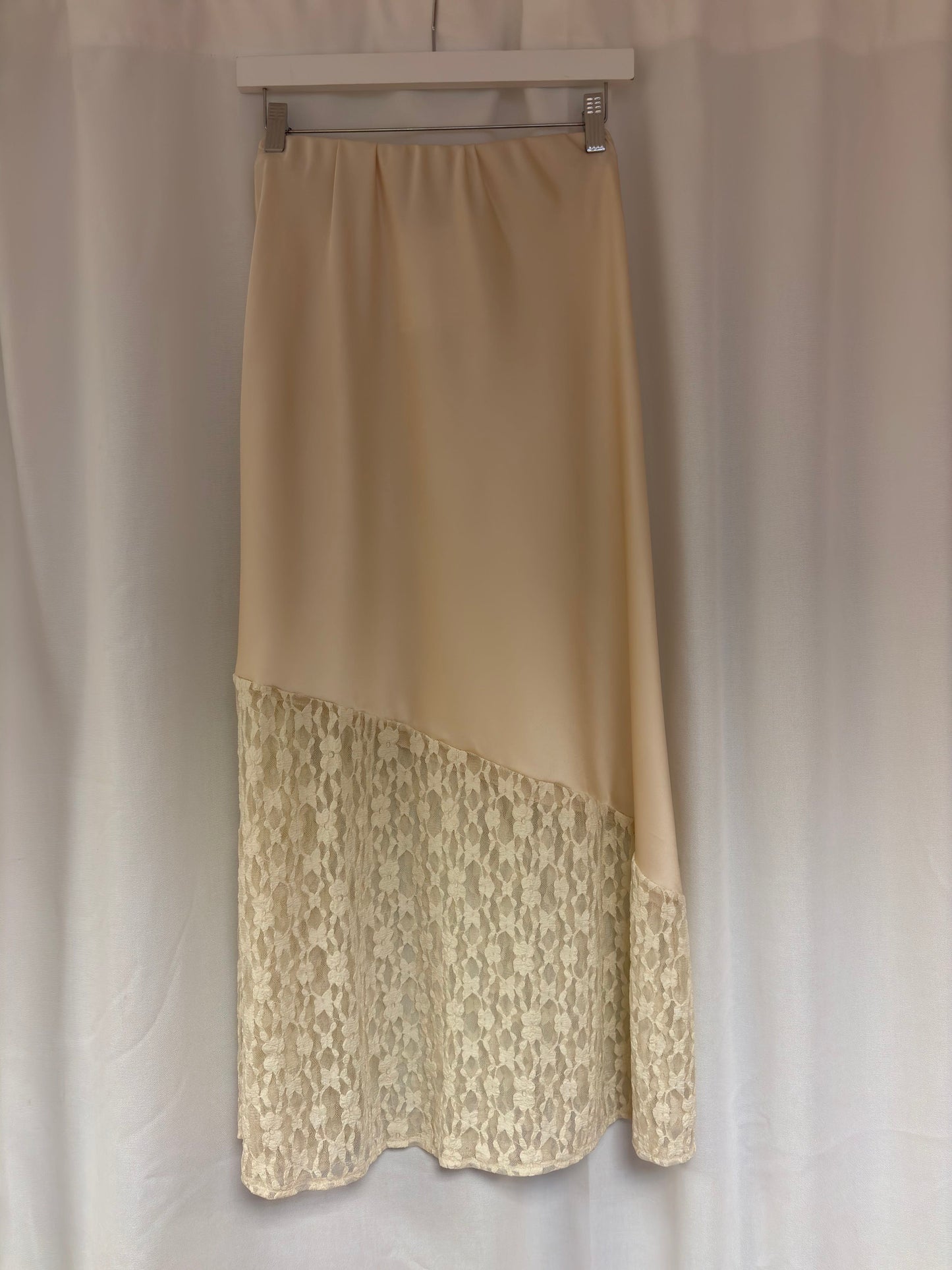 Spitzen Satin Rock beige