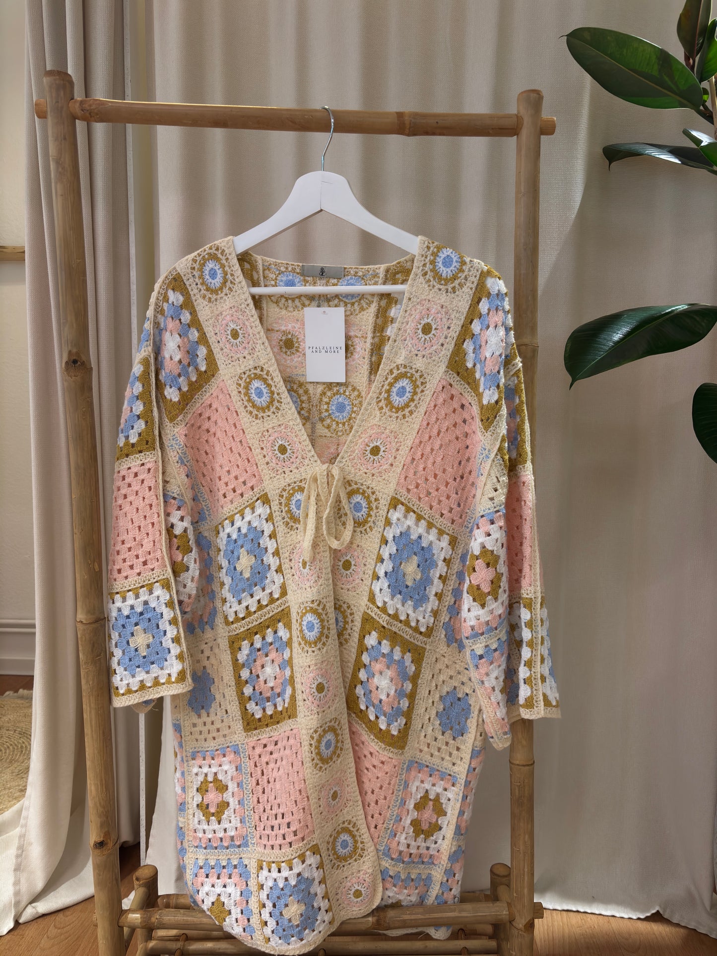 Bunter Cardigan Rosa und gelb