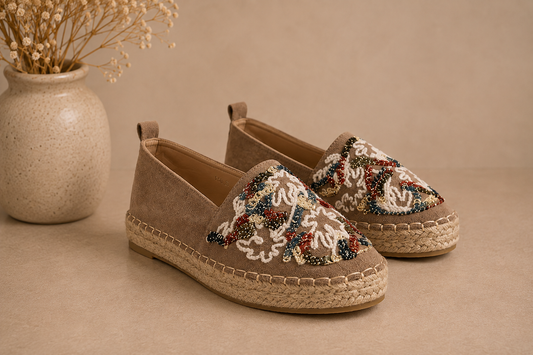 Taupfarbene Espadrille