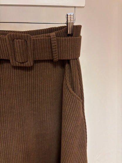 Langer Cordrock mit Taschen