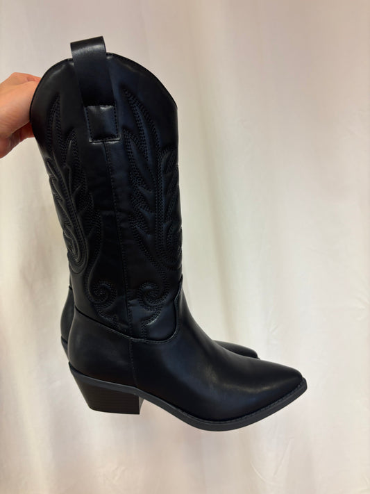 Schwarze Cowboystiefel