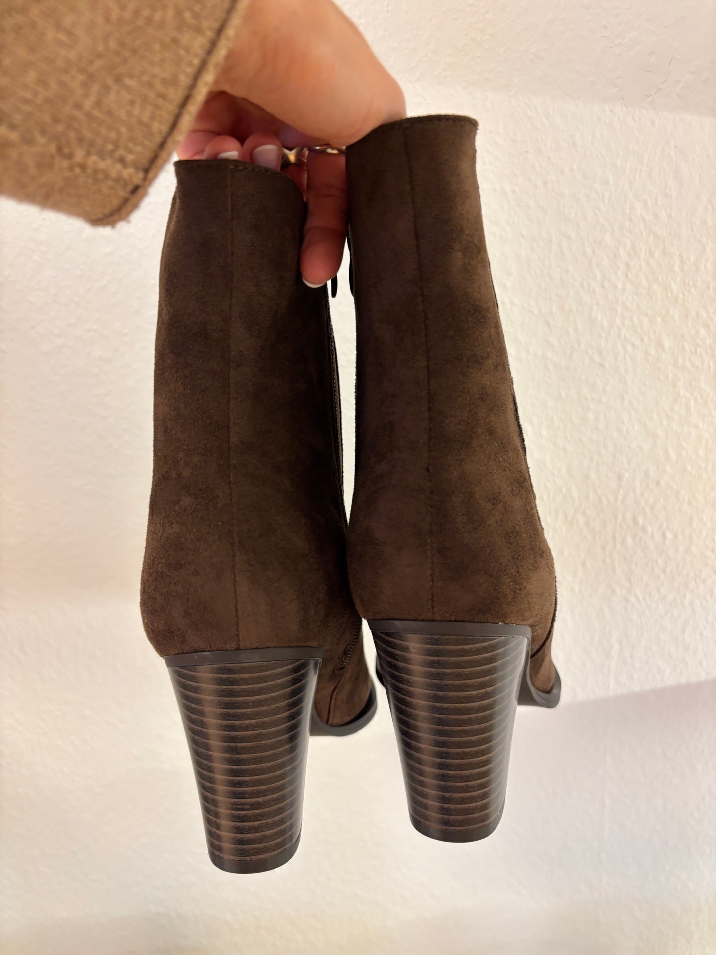 Braune Cowboy Stiefeletten mit silberne Kappe