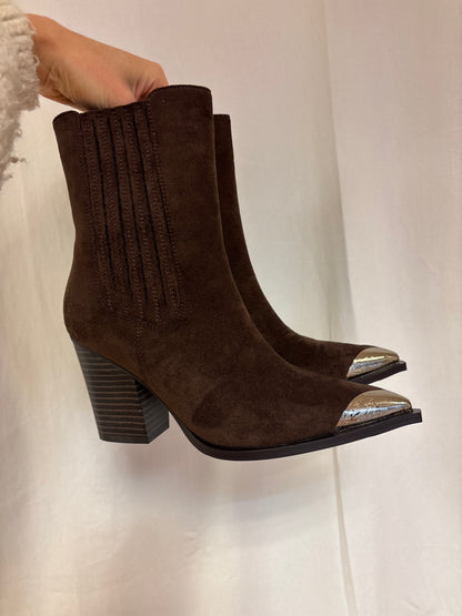 Braune Cowboy Stiefeletten mit silberne Kappe