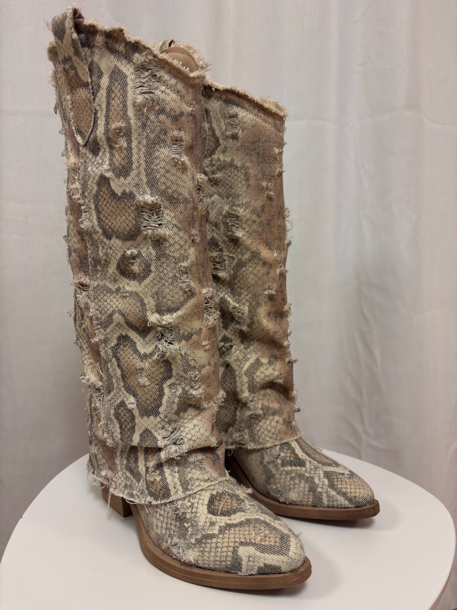 damen cowboystiefel absatz schlangemuster